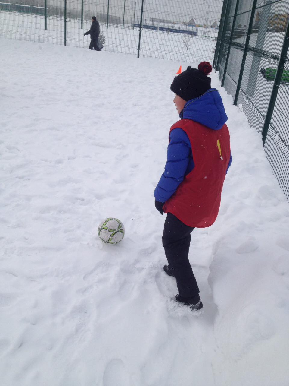 Зимний футбол