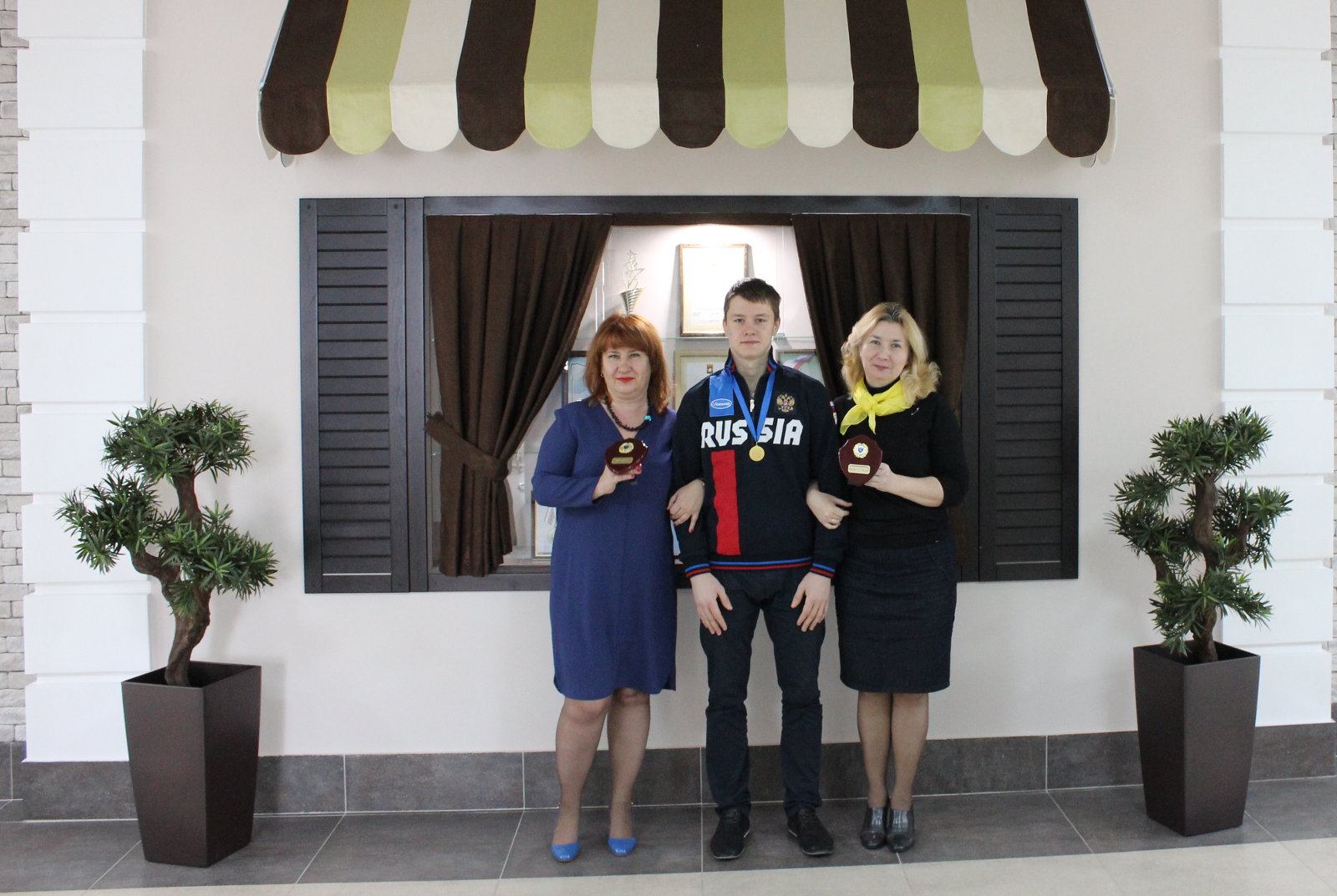 Чемпион мира по хоккею с мячом среди юношей не старше 17 лет