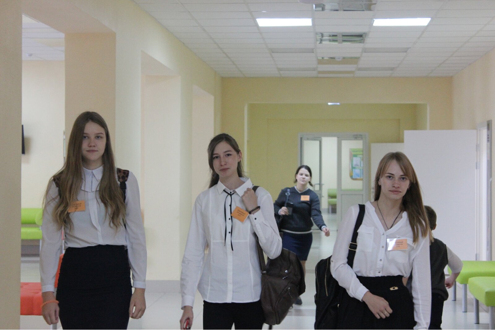 Дежурные по школе